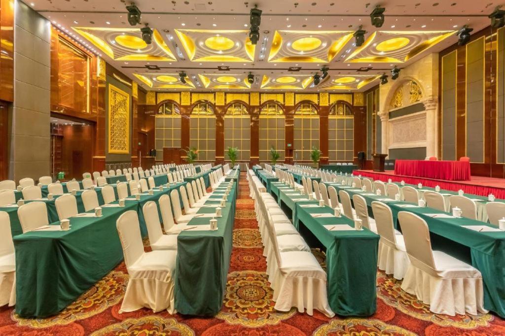 Dezhou Regal Kangbo Hotel Екстериор снимка