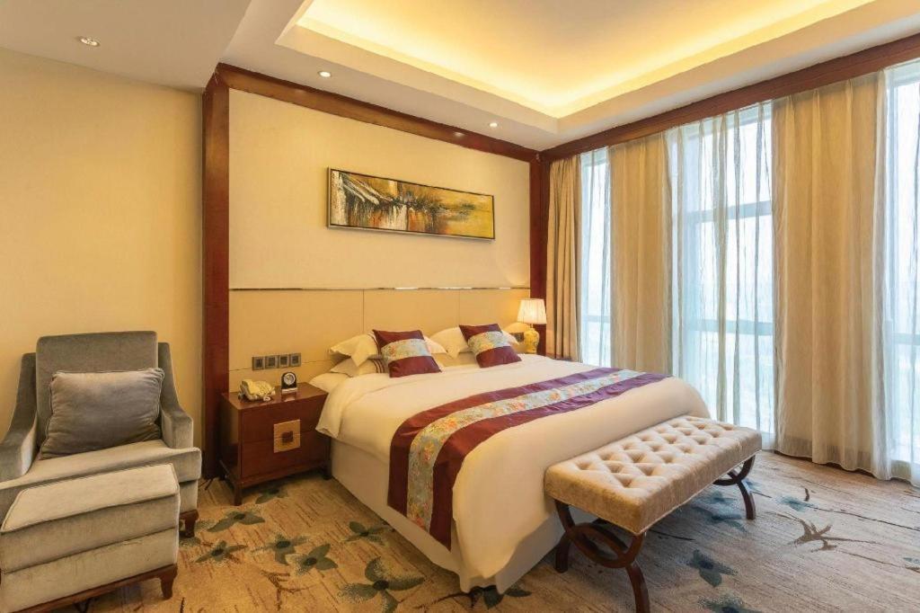 Dezhou Regal Kangbo Hotel Екстериор снимка