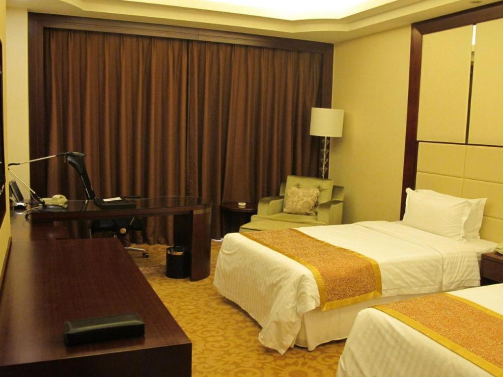 Dezhou Regal Kangbo Hotel Екстериор снимка