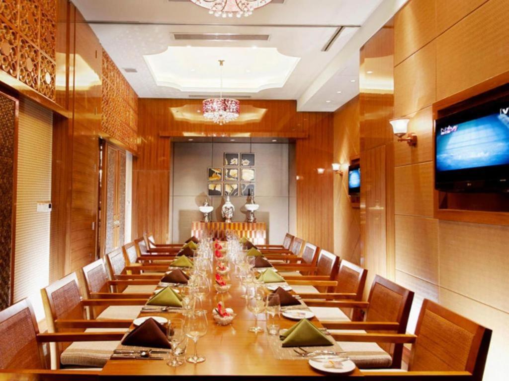 Dezhou Regal Kangbo Hotel Екстериор снимка