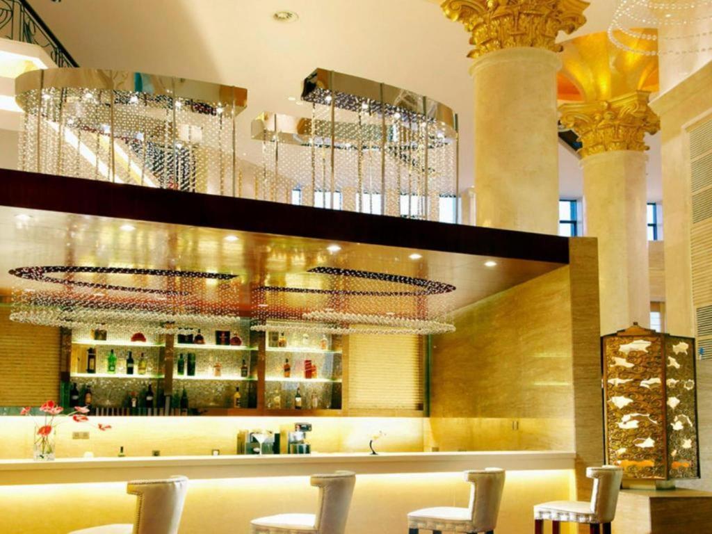 Dezhou Regal Kangbo Hotel Екстериор снимка