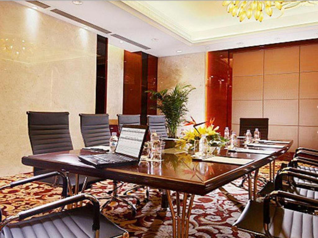 Dezhou Regal Kangbo Hotel Екстериор снимка