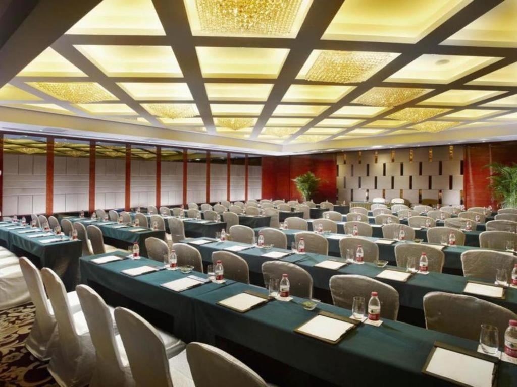 Dezhou Regal Kangbo Hotel Екстериор снимка